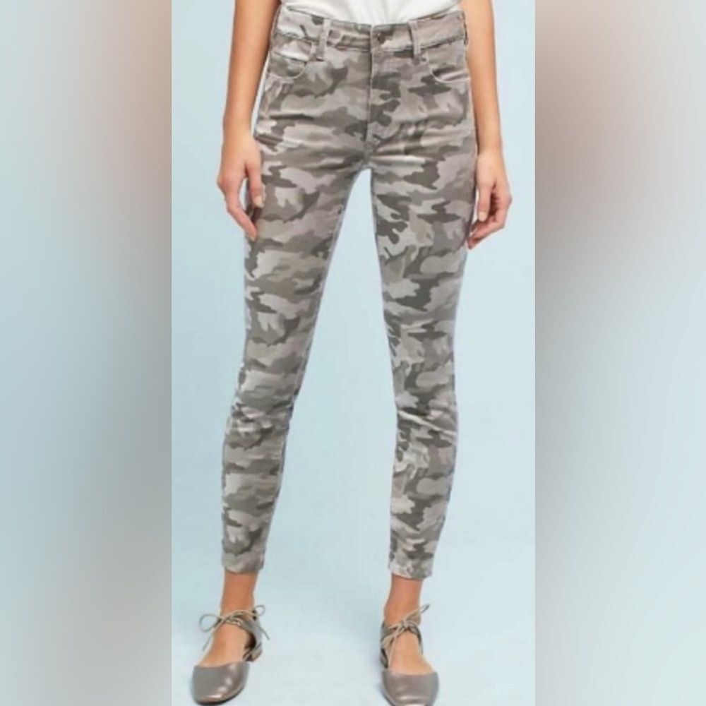 Anthropologie Pilcro and the Letterpress Skinny Velvet Camouflage jeans size 25